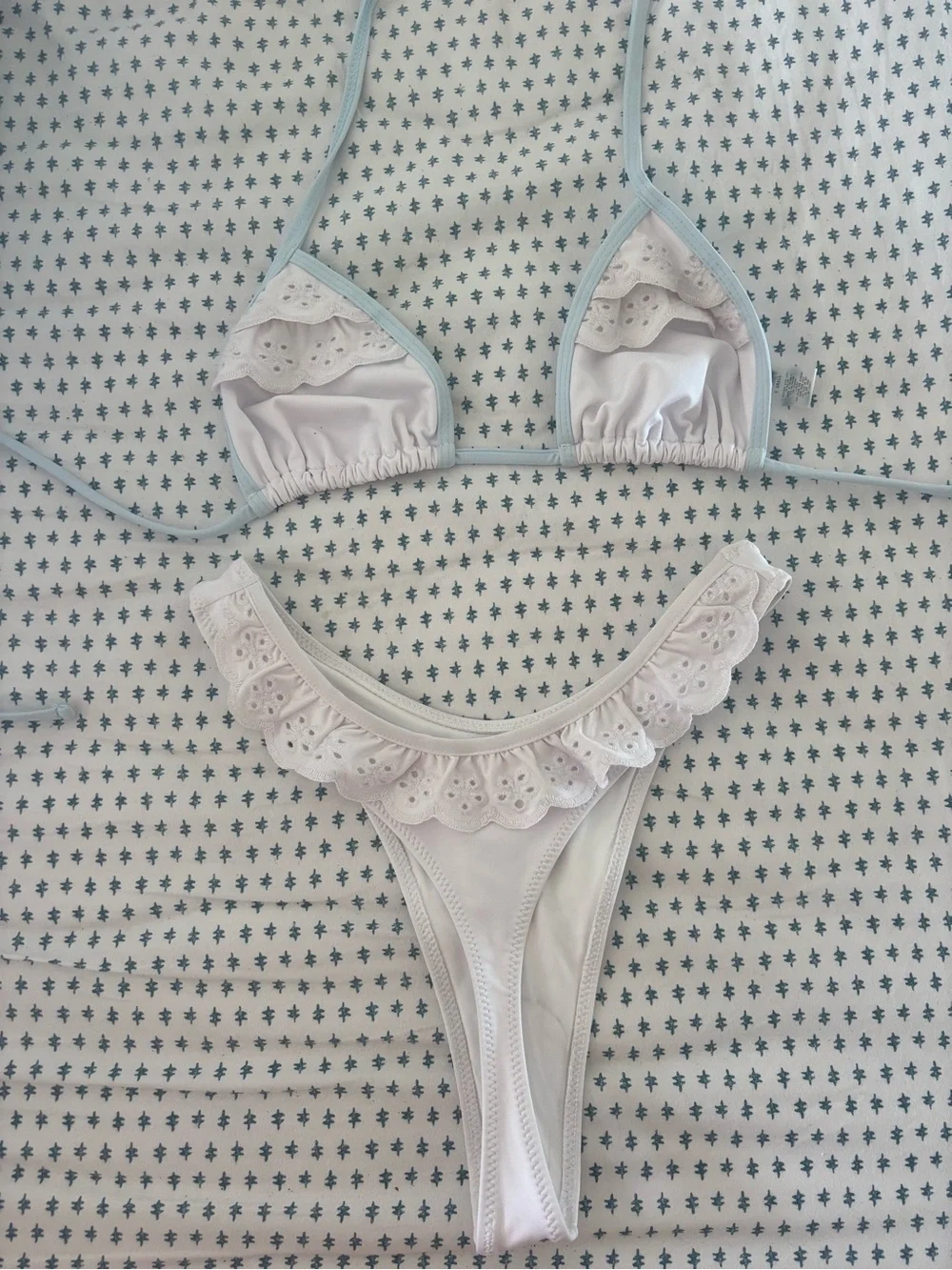 FRANKIES BIKINI White Lace Trim Triangle Bikini Set